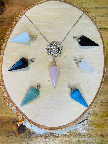 This  Beautiful Boho Mandala & crystal pendant set