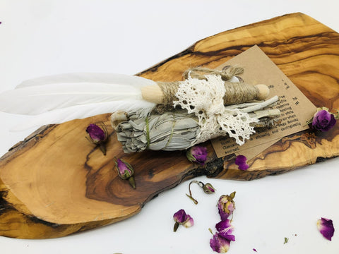 Welcome in the summer White Sage Smoke cleansing Kit