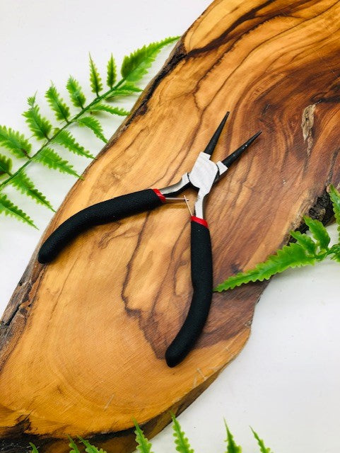 Long nosed circular jewellery making plyers
